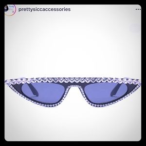 Low cat-eye Rhinestone black sunglasses